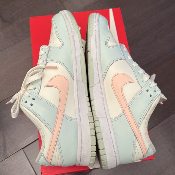 Low dunks - Picture 5 of 5